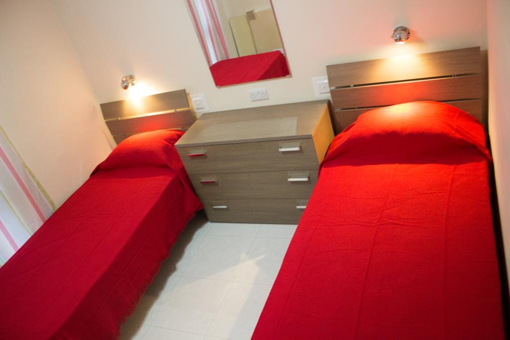 Apartment Triq Is-Silla Marsaskala Værelse billede