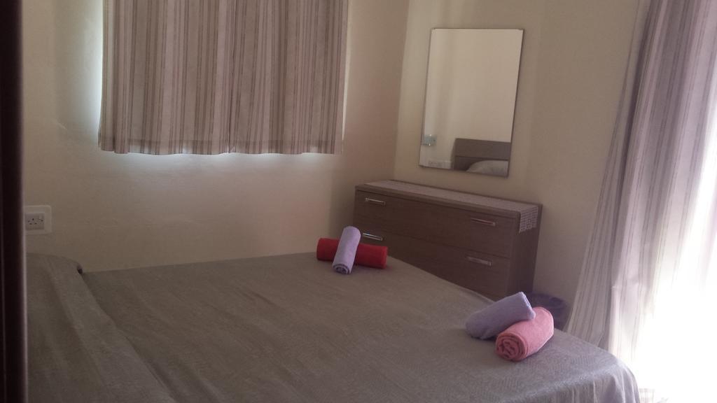 Apartment Triq Is-Silla Marsaskala Eksteriør billede